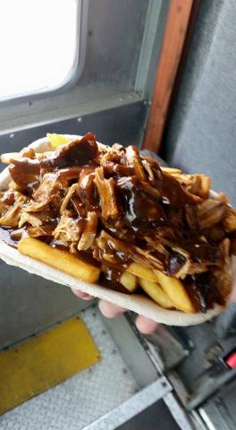 smoked pulled pork poutine